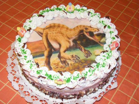 dinos_szulinapi_torta_1.jpg