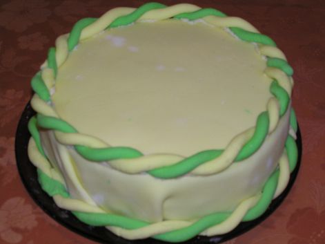 fondattal_diszitett_torta_4.jpg